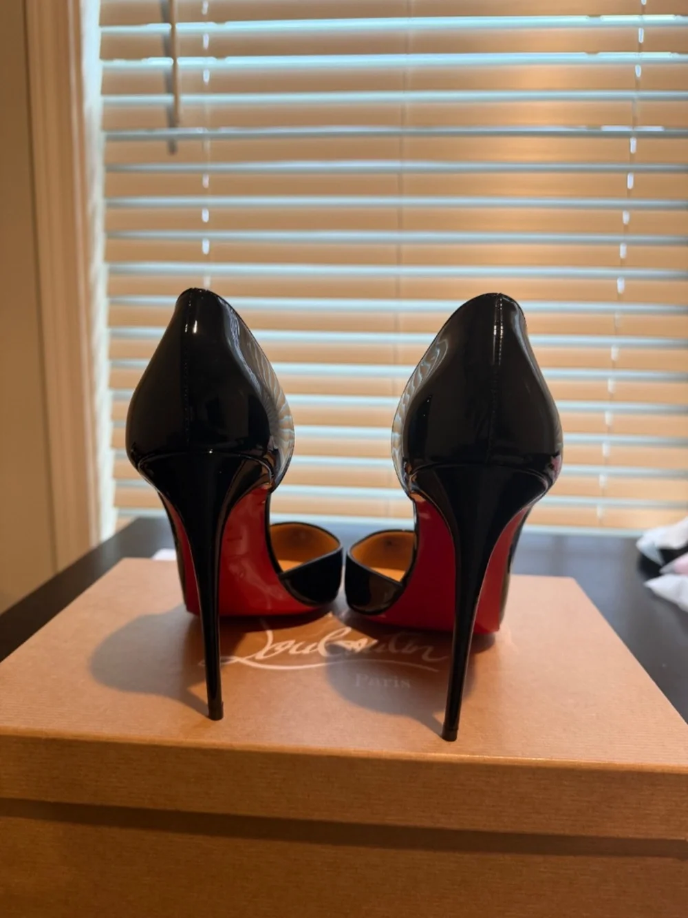 Christian Louboutin IRIZA 100 PATENT BLACK 41.5